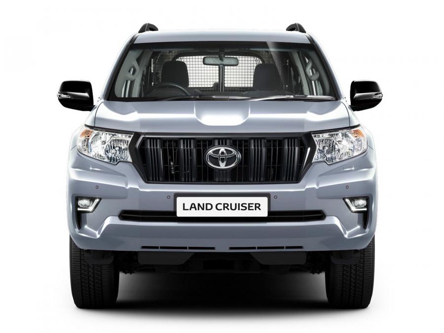  Toyota Land Cruiser Utility Commercial (150) 2018 года  (UK) (фото 3 из 9)